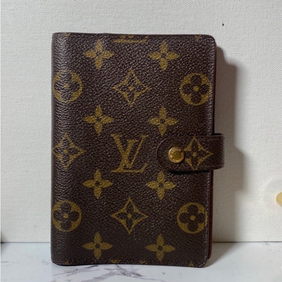 Authentic Louis Vuitton Monogram Agenda Cover - Picture 4 of 12